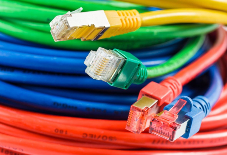 حلول معدات كبلات الشبكة LAN